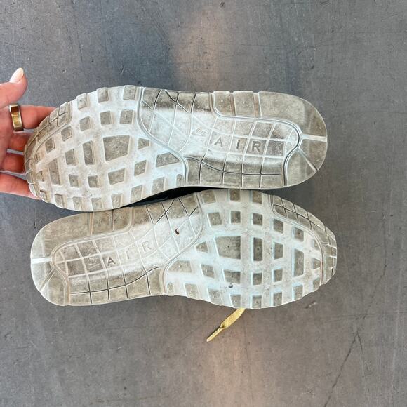 Vintage Y2K Nike Air Max 1 LX Metallic Gold Platinum Running Sneakers Womens 8.5 - Picture 6 of 6